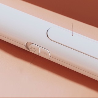 Vợt diệt muỗi, bắt muỗi Qualitell S1, điện áp 3500V, pin 2000mAh, có giá gắn tường