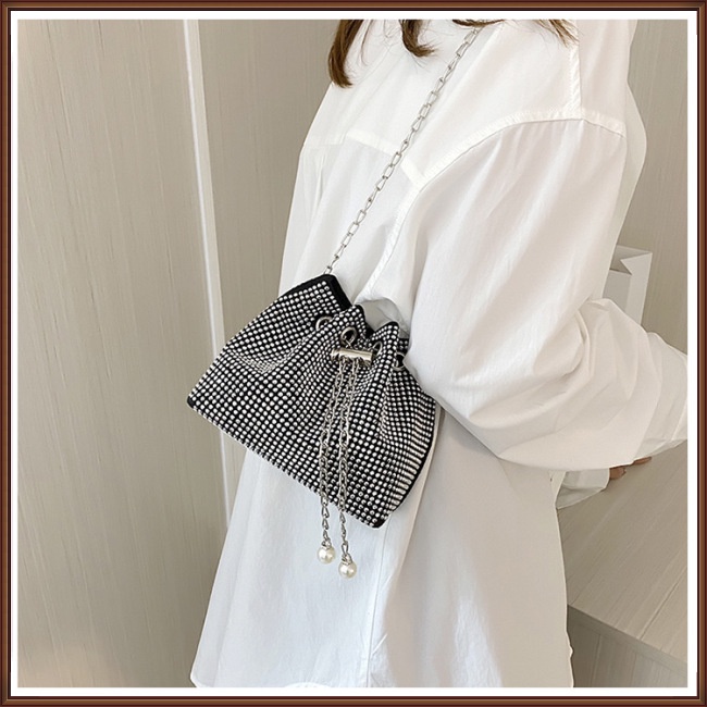 Túi Xách Đeo Vai Đính Đá Sang Trọng Đơn Giản Cho Nữ