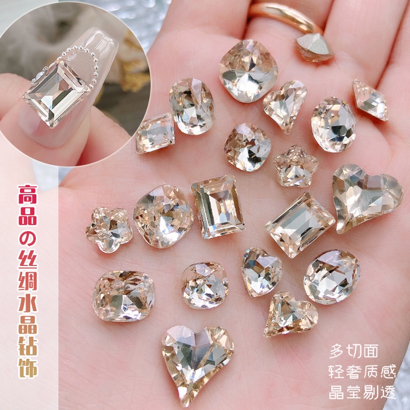 Móng Tay Lụa Đính Đá Lấp Lánh Hình Trái Tim Phong Cách Mới Chất Lượng Cao