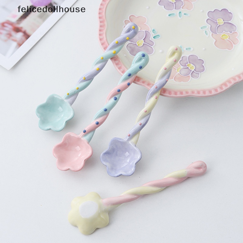 1 Muỗng Sứ Cán Dài Vẽ Hình Cây Kem Dễ Thương