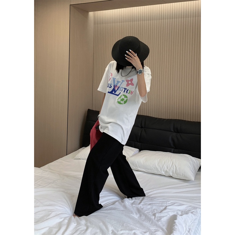 Áo Thun Tay Ngắn In Logo Graffiti Màu Vàng Đồng V88- Thời Trang Cổ Điển