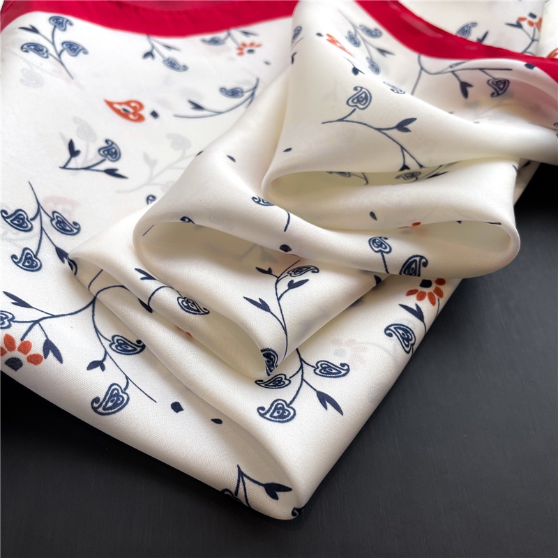 Khăn Choàng Cổ Hình Vuông 70X70Cm Chất Liệu Lụa In Họa Tiết Hoa Xinh Xắn Thời Trang Cho Nữ