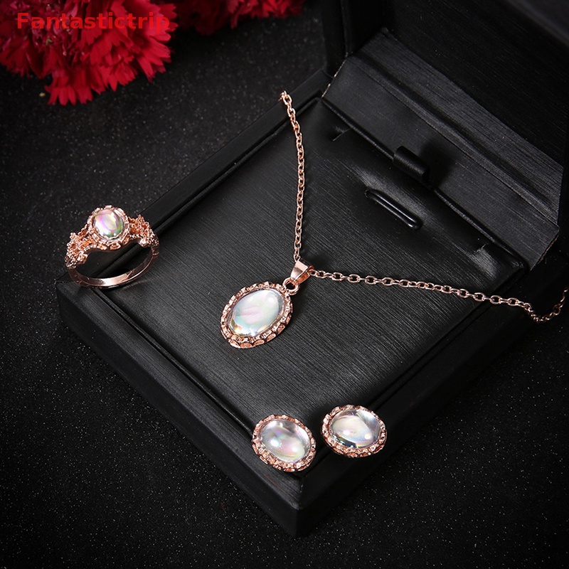 Bộ Trang Sức Nhẫn / Bông Tai / Vòng cổ Mạ Vàng Đính Đá Opal Nhân Tạo Hình Oval Thanh Lịch Cho Nữ