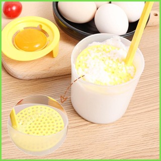 Dụng cụ tách lòng đỏ trứng gà tiện lợi