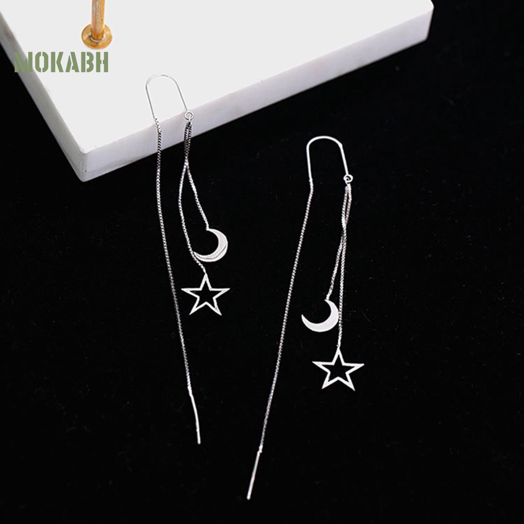 1 Đôi Bông Tai Dài Tua Rua Hình Ngôi Sao / Mặt Trăng Màu Bạc Thời Trang Dành Cho Nữ