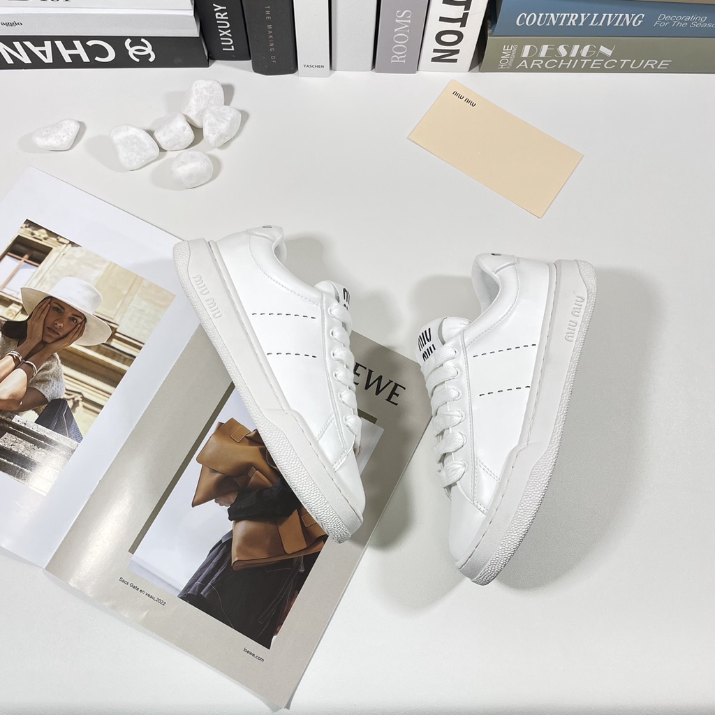 Giày Thể Thao Da Mũi Tròn Thắt Dây Thoáng Khí Miu Miu 2023