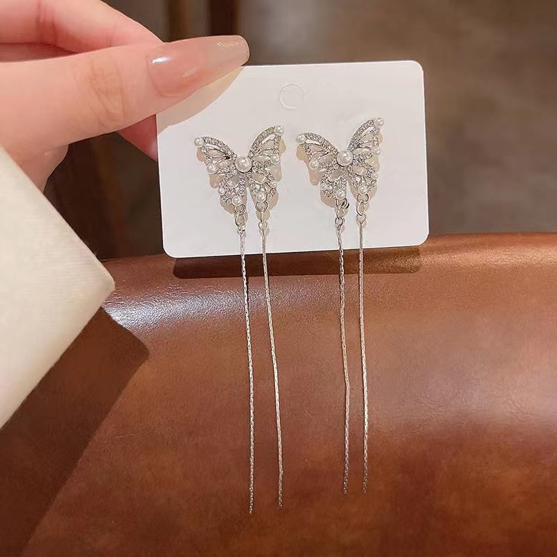 Bông Tai Dáng Dài Phối Tua Rua Hình Bướm Thời Trang Cao Cấp