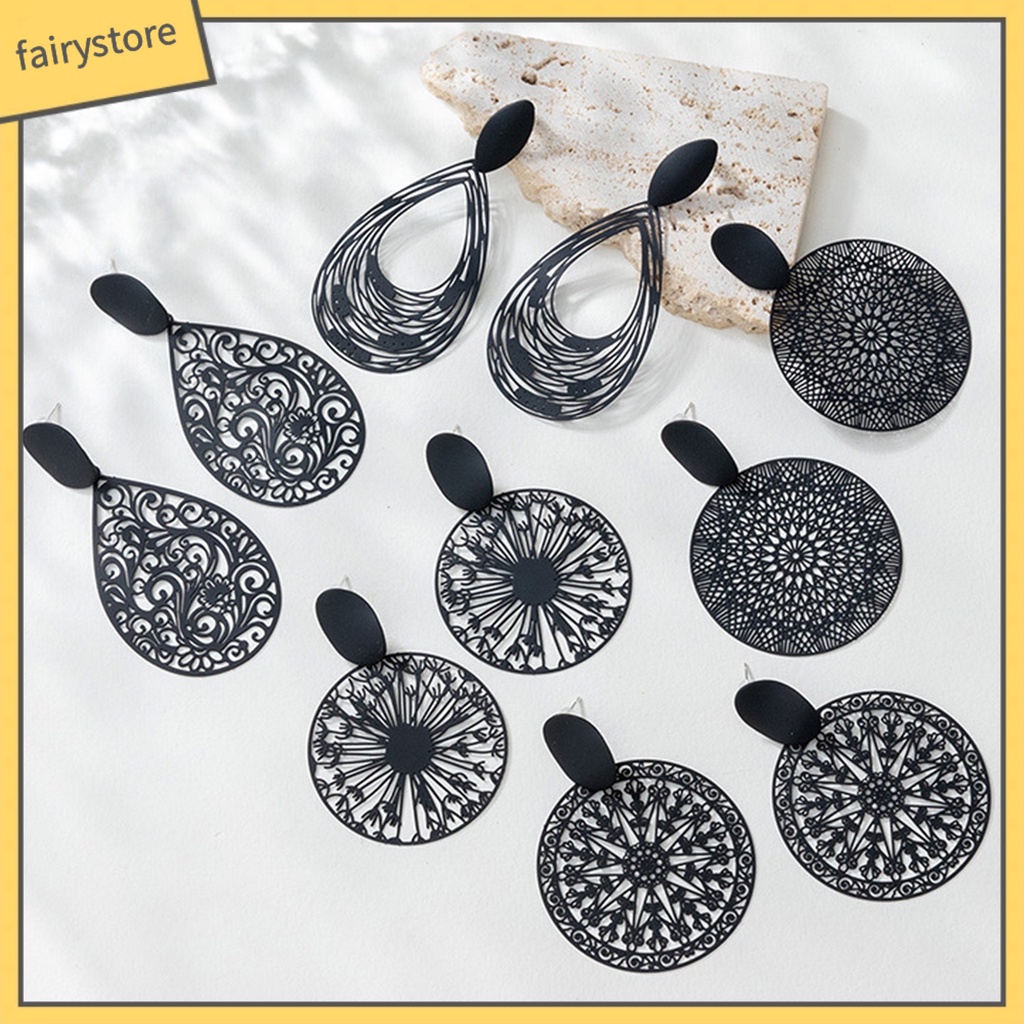 1 Đôi Bông Tai Thiết Kế Rỗng Màu Đen Phong Cách Retro