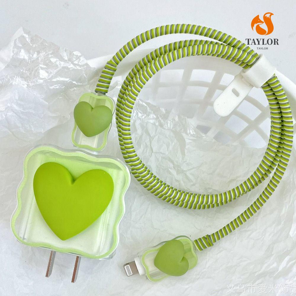 Taylor1 Bộ Phụ Kiện Bảo Vệ Cáp Sạc Hình Trái Tim 3D Bằng Nhựa Mềm Thoáng Khí