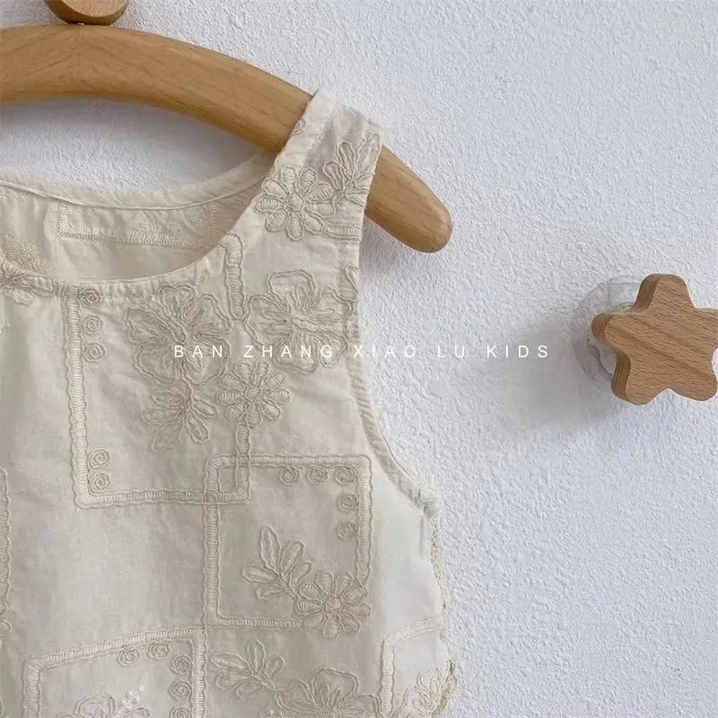 Bộ Áo Không Tay Thêu Họa Tiết Tinh Tế Mẫu Mới 2023 Dành Cho Bé Gái