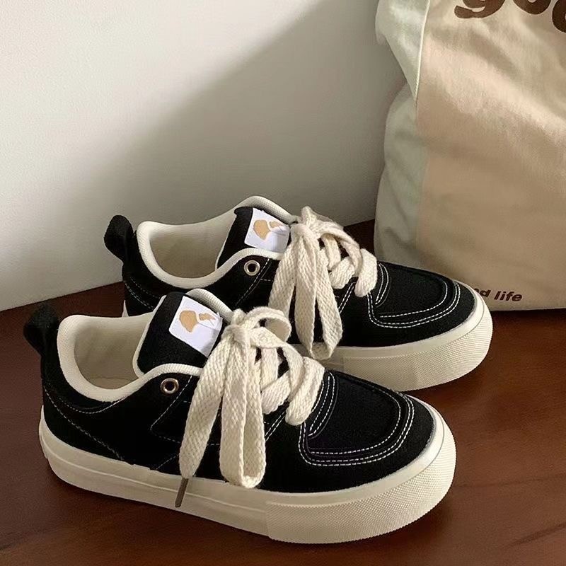 Giày Sneaker Đế  Siêu Nhẹ Phong Cách Thời Trang  Đáng Yêu Đế Bằng Phối Dây Bản To Giày Thể Thao Kiểu Nữ Mới 2023