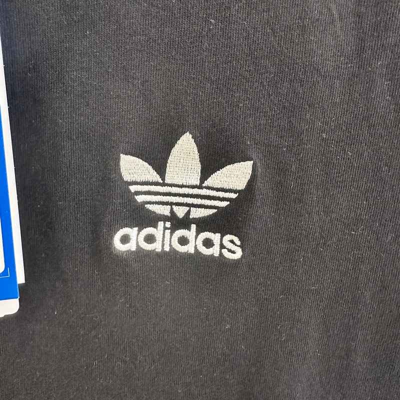 Áo Thun 100% Chính Hãng Họa Tiết Cỏ Ba Lá Đen Trắng Phong Cách Thể Thao Cho Nam Và Nữ IA4845 IA4846