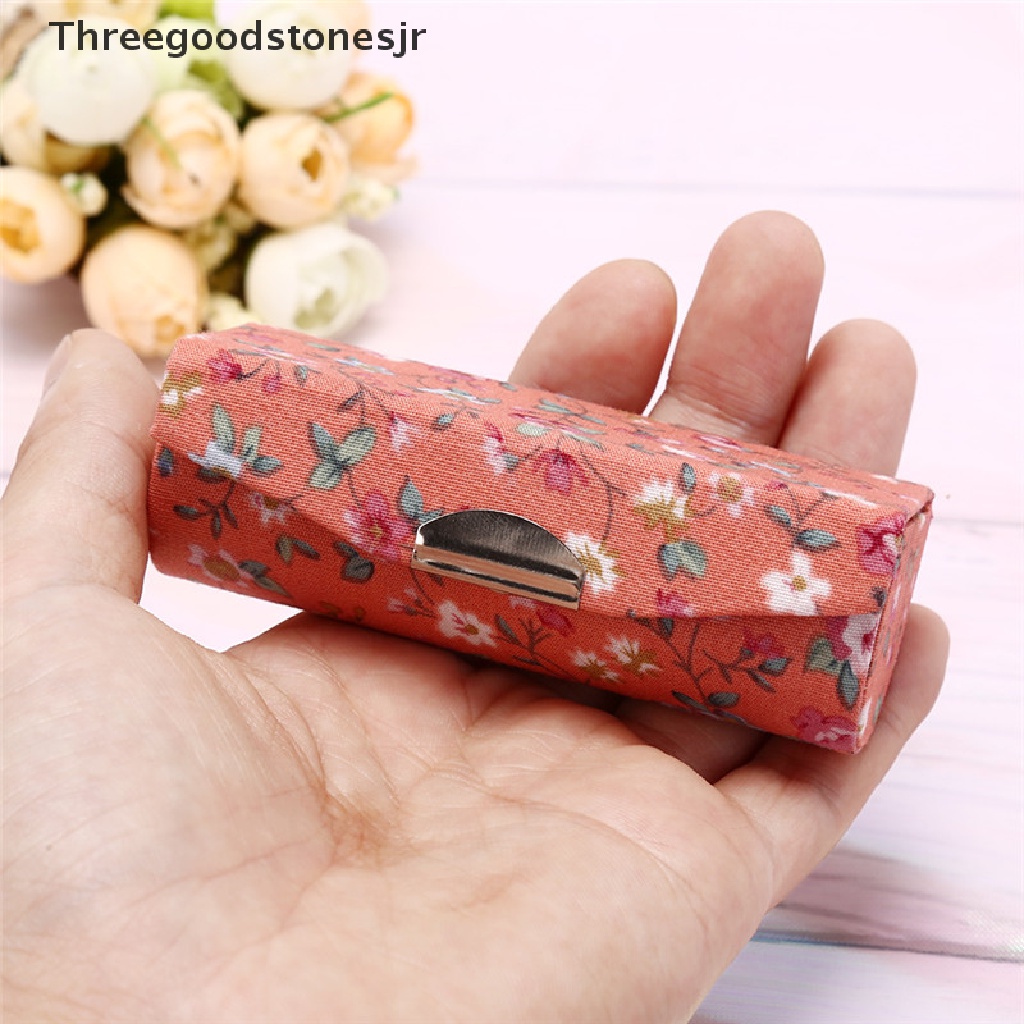 Hộp Đựng Son Môi TGS Họa Tiết Thêu Hoa Kèm Gương Tiện Dụng JR