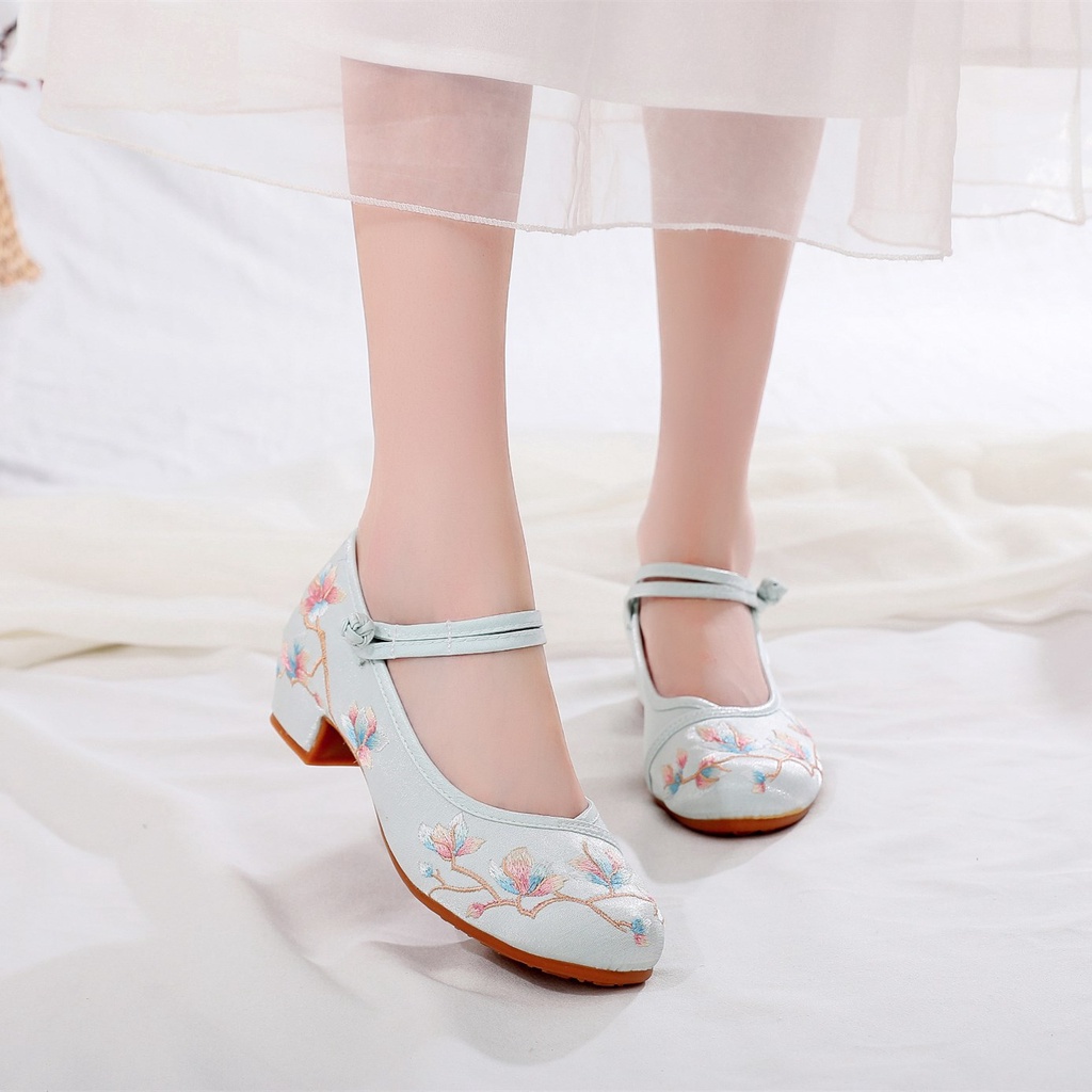 Giày Búp Bê Đế Bằng Thêu Hoa Phong Cách Retro Cho Cô Dâu