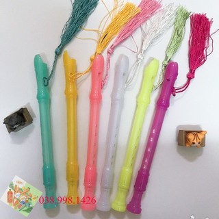 1 Cây Bút bi nước hình cây sáo Có thổi được
