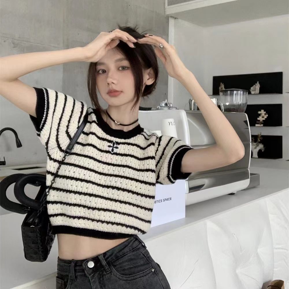 Cassie áo croptop áo croptop nữ Thiết kế ít người cao eo slim hottie ngắn áo khoác 2023 NEW JUN0302