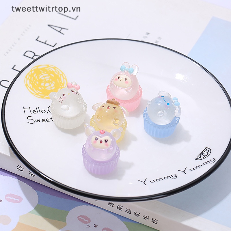 Set 2 Đồ trang trí Bánh Kem Sanrio Dạ Quang Mini Trang Trí Tiểu Cảnh