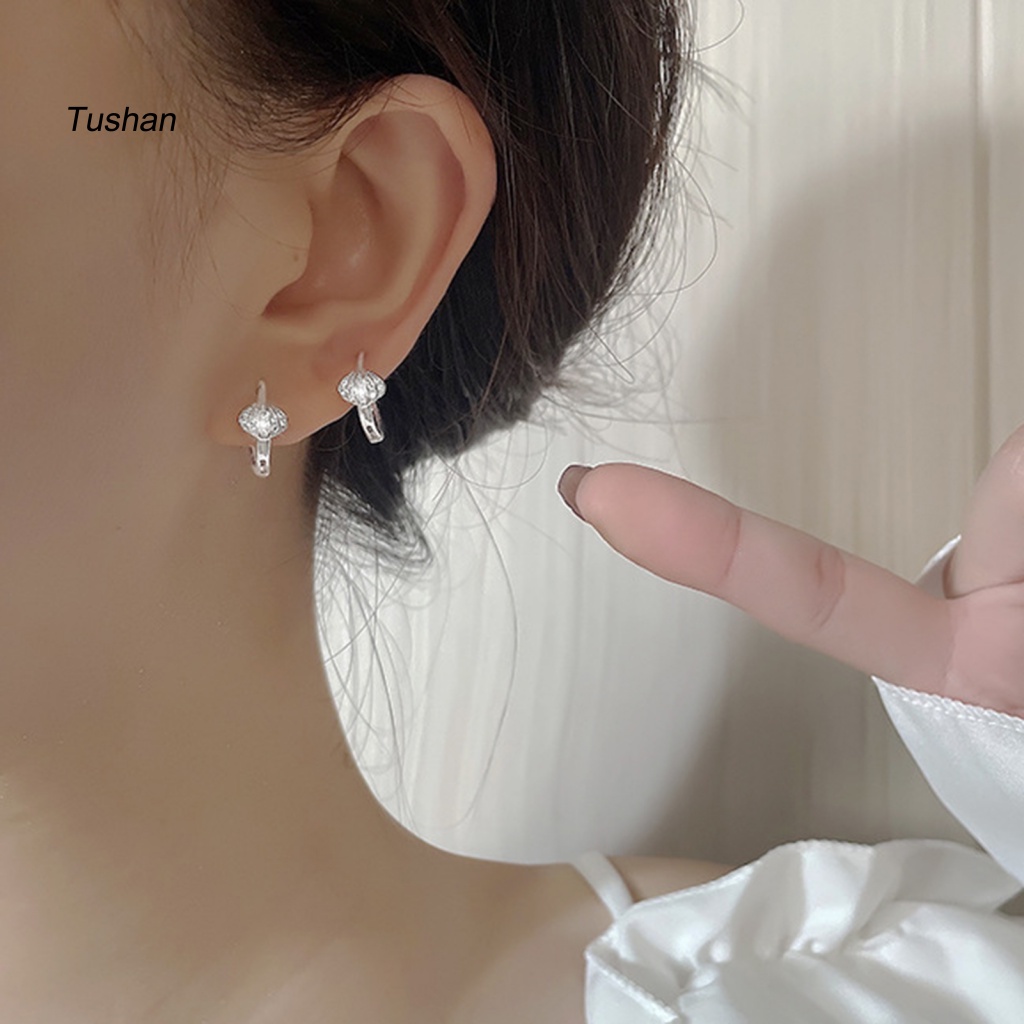 1 Bông Tai Tròn Đính Đá Thời Trang Thanh Lịch Dành Cho Nữ