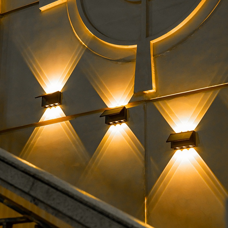 1 Bộ Đèn LED Năng Lượng Mặt Trời Gắn Tường Chống Nước Màu Đen Cho Hành Lang