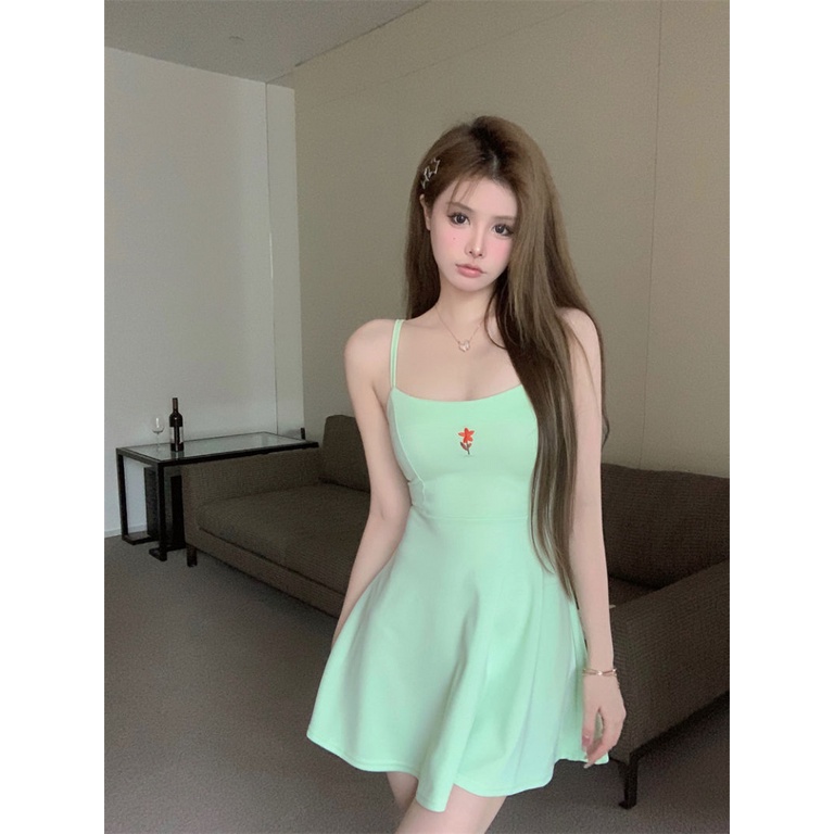 Đầm Ngắn Hai Dây Ôm Eo Thêu Hoa Nhỏ Xinh Xắn Thời Trang Mùa Hè Cho Bạn Gái