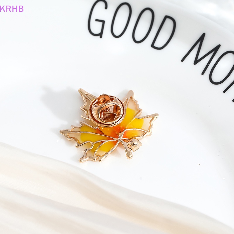 Ghim Cài Áo Hình Lá Phong Đính Đá Pha Lê Phong Cách Pháp Mới