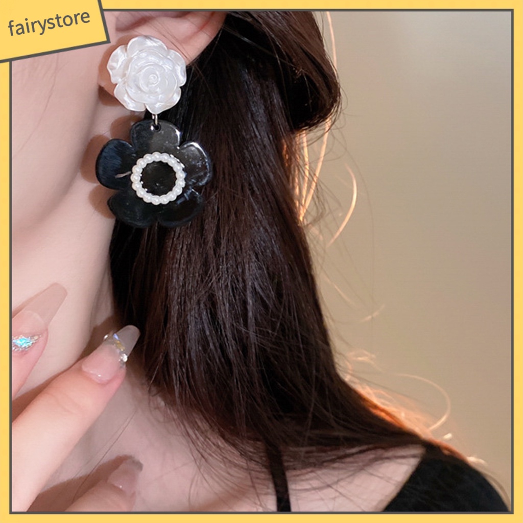 1 Đôi Bông Tai Hình Hoa Trà Đính Ngọc Trai Giả Phong Cách Retro