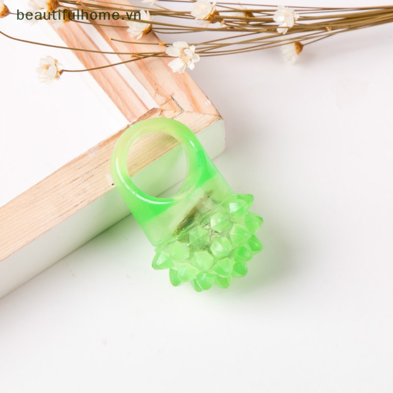 [beautifulhome] Nhẫn Đồ Chơi Có Đèn LED Phát Sáng Trong Bóng Tối Hình Ngôi Sao Hoạt Hình Dành Cho Trẻ Em [beauty]