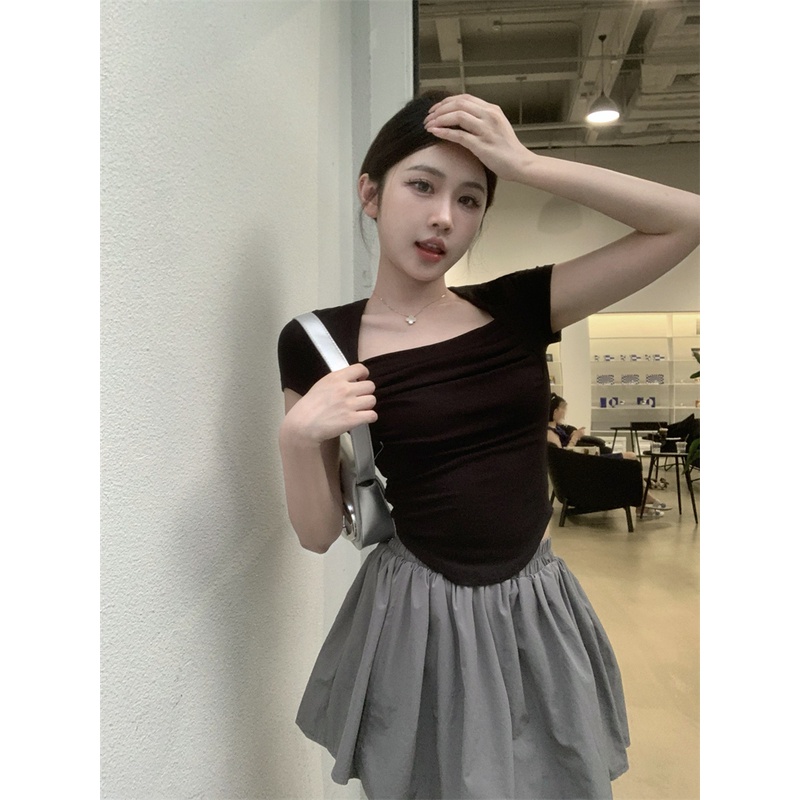 SUXI Set Áo Thun Ngắn Tay Cổ Vuông Và Chân Váy Chữ A Màu Sắc Đơn Giản