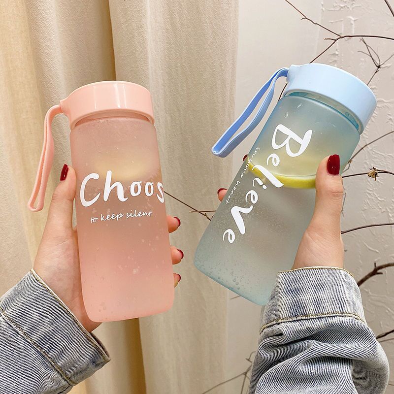 Roksana Bình Nước Cốc nước Trong Suốt dung tích lớn 600ml Có Ống Hút Tiện họa tiết xinh xắn Có Nắp Đậy Chịu Nhiệt Cao sử dụng tiện lợi JUL1503