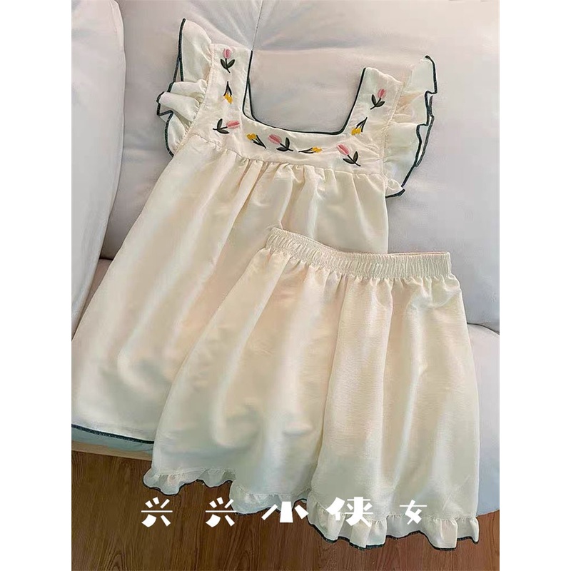 Bộ Đồ Ngủ Áo Hai Dây Phối Quần Short In Hoa Thời Trang Mùa Hè Mới Cho Bạn Gái