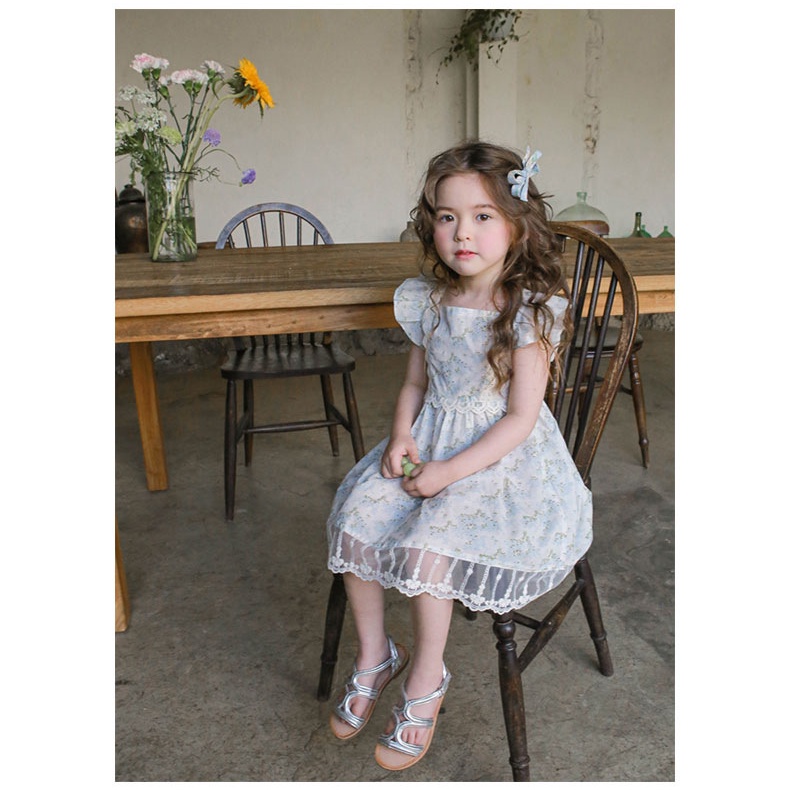 Đầm Hai Dây Phối Ren Hoa Thời Trang Mùa Hè Hàn Quốc 2023 Cho Bé Gái
