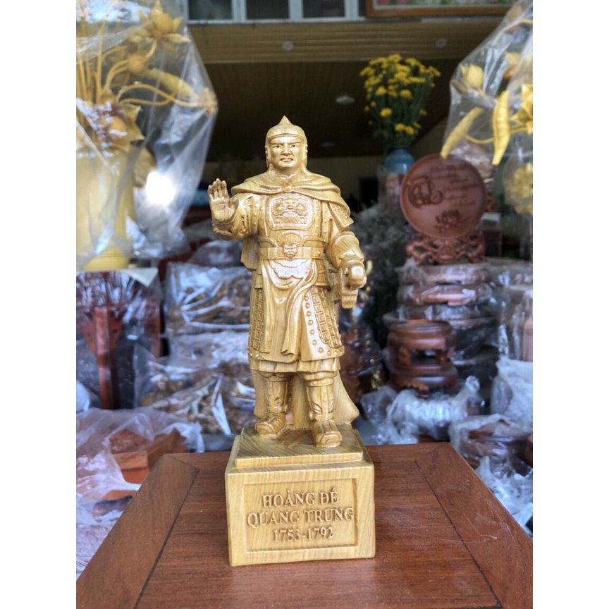 Tượng Vua Quang Trung Nguyễn Huệ