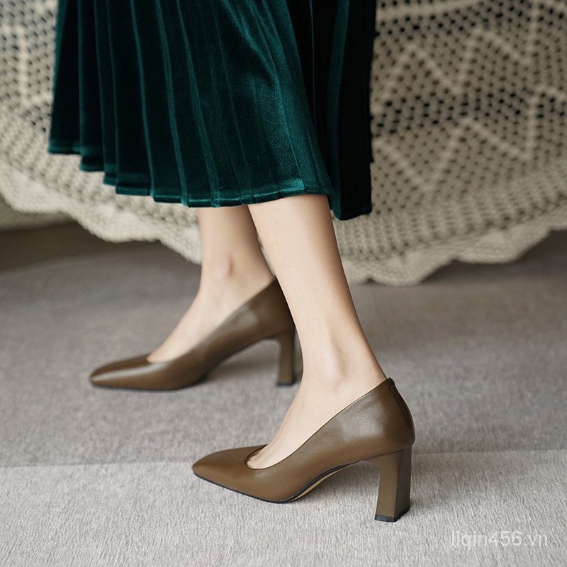 New high-heeled shoes for women 2022 new shallow mouth square head French retro all-match Spring thick heel shoes for women D3AG