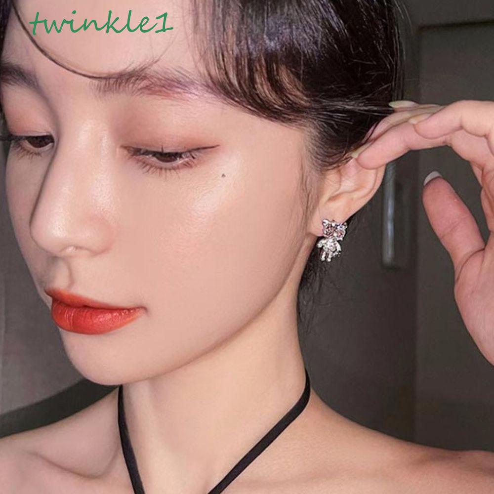 Khuyên Tai Hình Gấu Lấp Lánh Thời Trang Vintage Cho Nữ