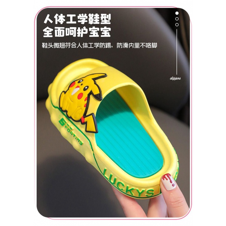 Dép Đi Biển Hở Ngón Chống Trượt Trọng Lượng Nhẹ Họa Tiết Hoạt Hình Dễ Thương Cho Nam