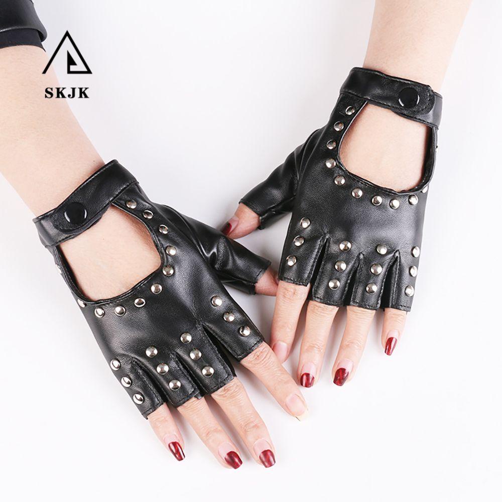 Găng Tay Hở Ngón Gắn Đinh Tán Cá Tính Cho Nữ