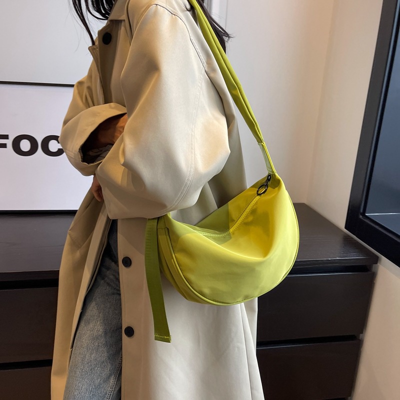 Túi Xách Đeo Vai / Đeo Chéo Hobo Sức Chứa Lớn Bằng Nylon 3 Màu Thời Trang Hàn Quốc Cho Nữ