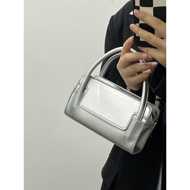 Túi Đeo Chéo Hình Vuông Nhỏ Màu Bạc Đơn Giản Thời Trang Cho Nữ