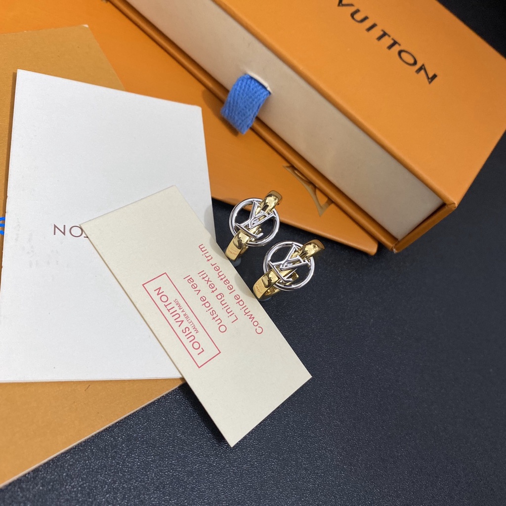 Bông Tai LV Bằng Thép Titan Hình Chữ Thời Trang Cho Nữ