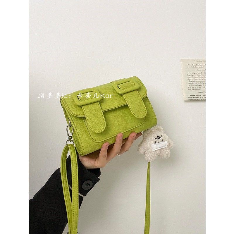 Cao Cấp Túi Đeo Chéo Vai Hình Vuông Nhỏ Màu Đỏ Hồng Kèm Mặt Nạ Gấu Thái Lan Thời Trang Cho Nữ