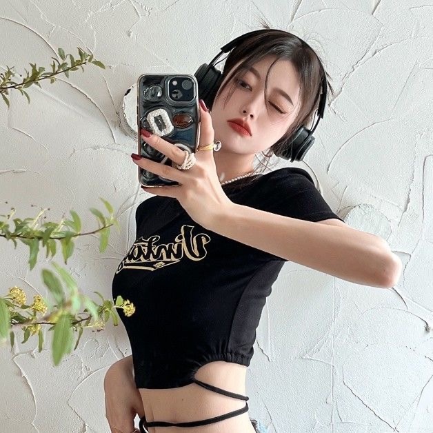 Áo Thun Tay Ngắn Dáng Ôm In Hình Phong Cách vintage Hàn Quốc Cho Nữ