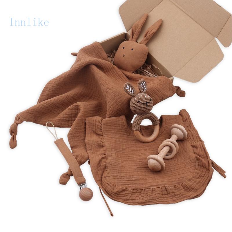 Set 5 Món Đồ Chơi Gồm Khăn + Kẹp + Yếm + Núm Vú Giả + Khăn Lau Cho Bé Sơ Sinh