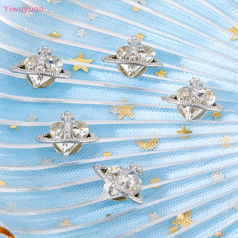 Bộ 5 Phụ Kiện Trang Trí Móng Tay Hình Trái Tim Đính Đá Xinh Xắn