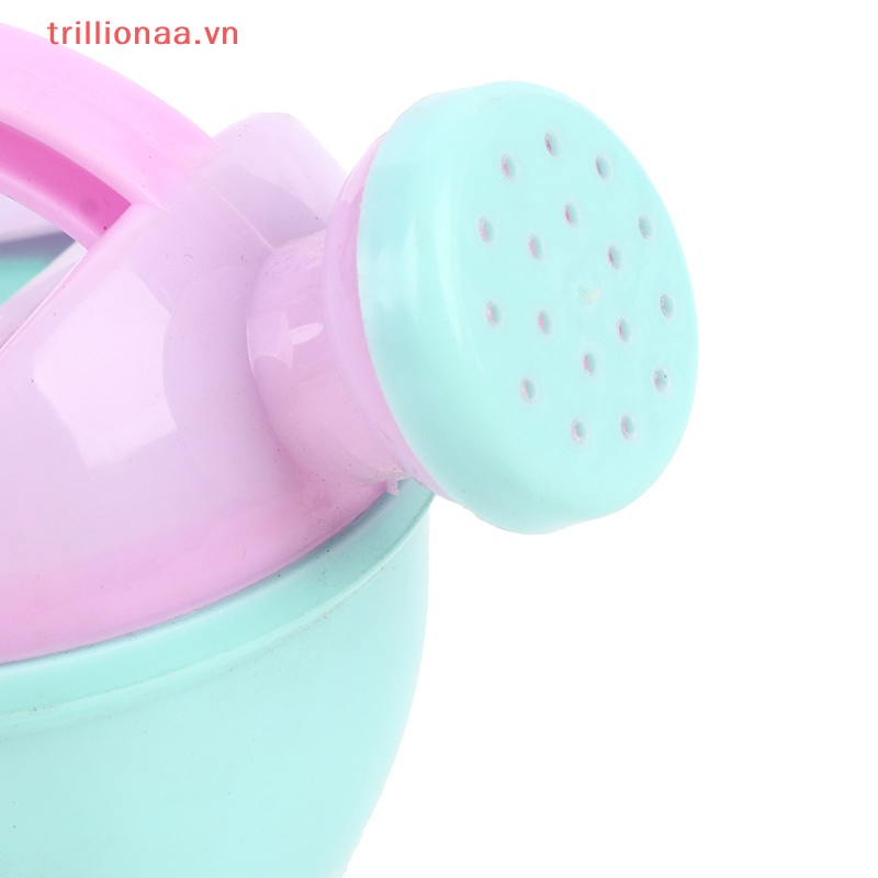 Bình Tưới Cây Bằng Nhựa Nhiều Màu Sắc Dễ Thương Cho Bé