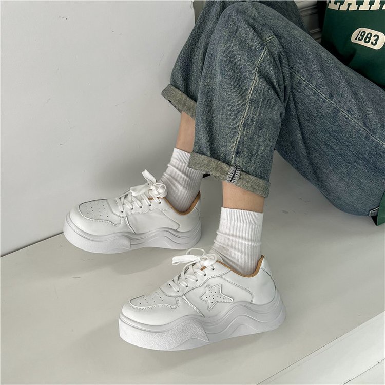 Giày Sneaker Cao Su PU Mũi Tròn Cột Dây Chéo Đế Thấp 3cm