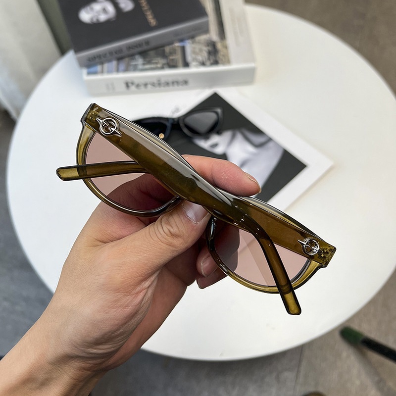 Kính Mát Mắt Mèo Phong Cách Retro Cho Nữ