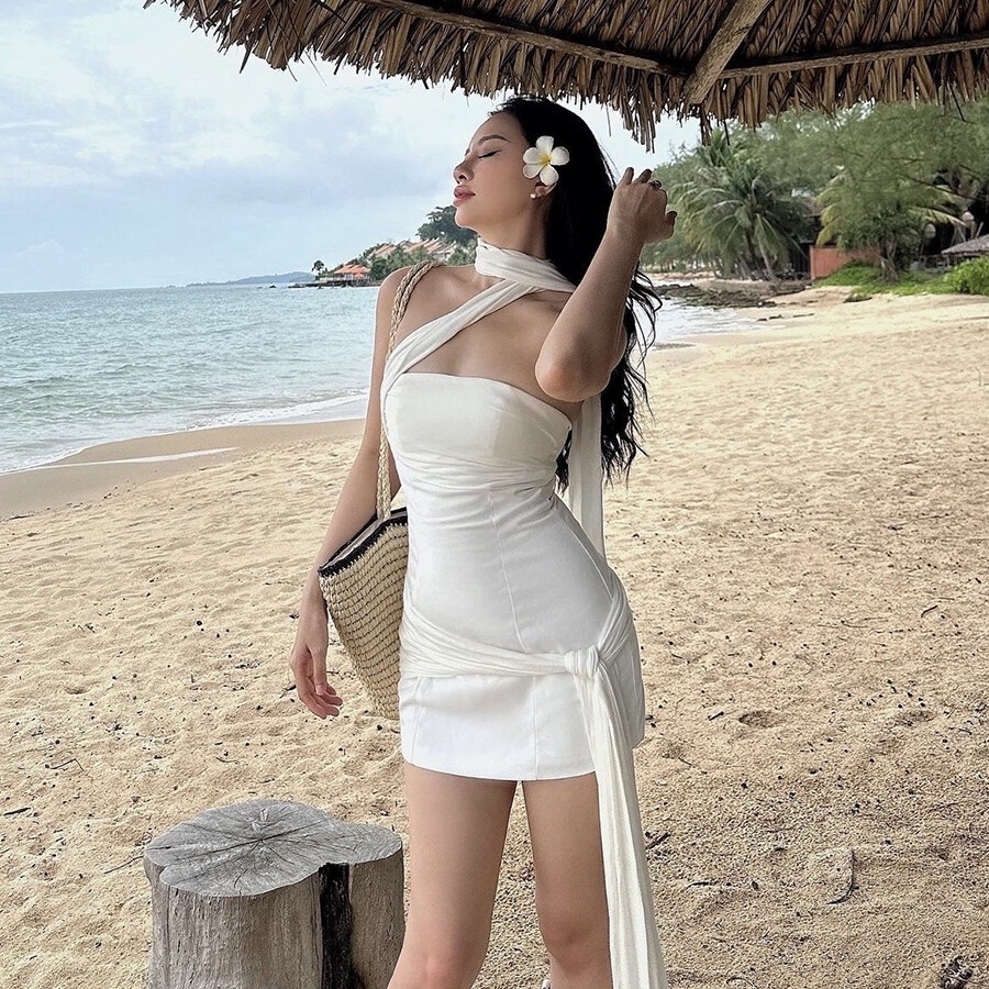 Đầm body KLIOU mini ngắn không tay phối dây cổ đơn giản màu trắng trơn thời trang sexy kỳ nghỉ bãi biển mùa hè cho nữ