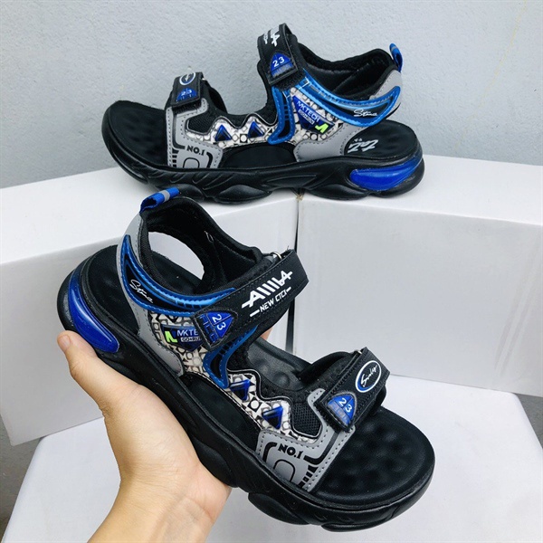 Dép Sandal Cho Bé Trai 2023 Phong Cách Hàn Quốc Siêu Nhẹ Mã A2205