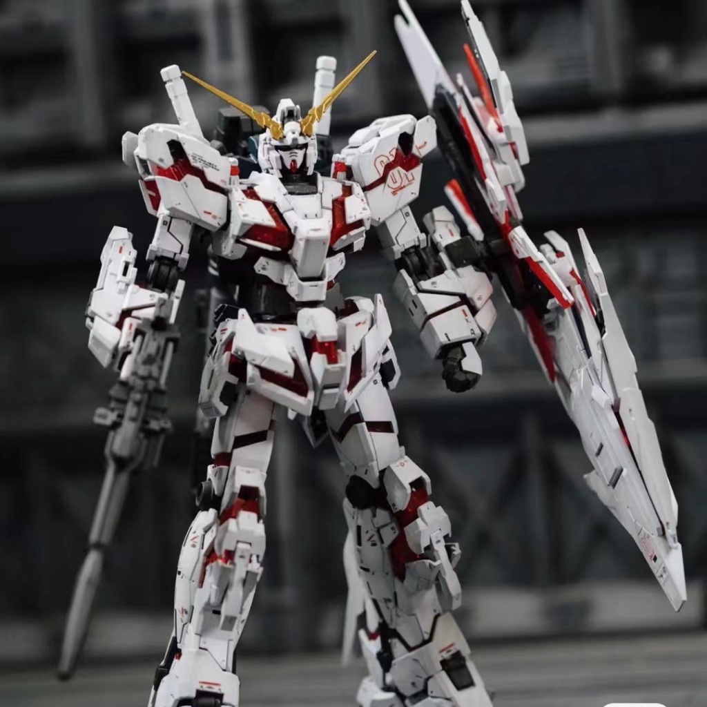 Mô Hình Lắp Ráp Thanh Kiếm Taipan 1: 144HG Strike Freedom Red Blue Heresy Seven Swords