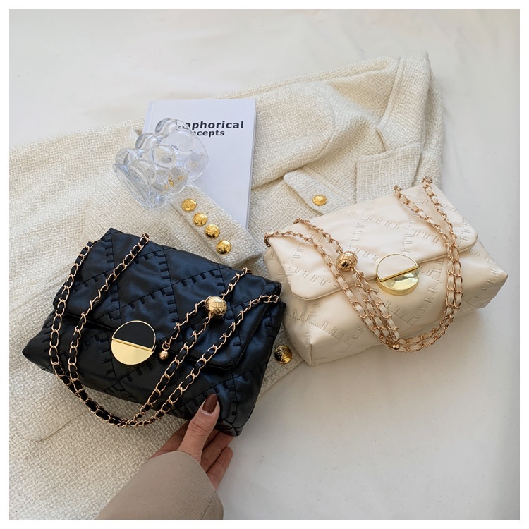 Túi Xách Đeo Vai Màu Trắng / Đen Phối Dây Xích Thời Trang Dành Cho Nữ